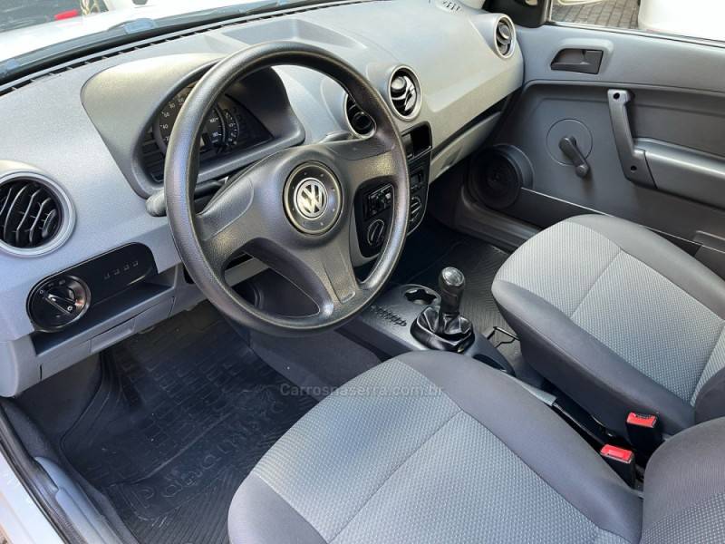 VOLKSWAGEN - GOL - 2013/2014 - Branca - R$ 33.000,00