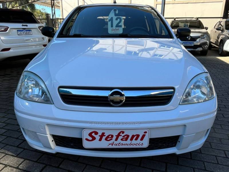 CHEVROLET - CORSA - 2012/2012 - Branca - R$ 35.900,00