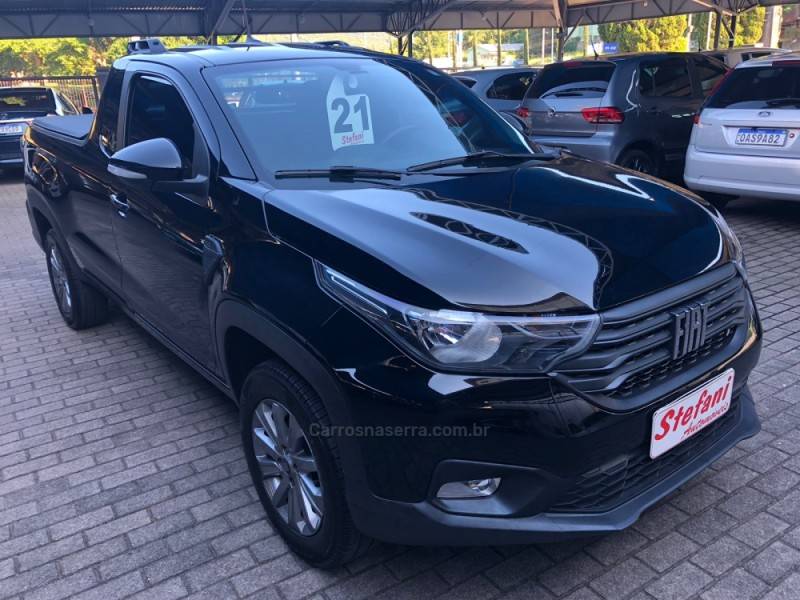 FIAT - STRADA - 2020/2021 - Preta - R$ 83.000,00