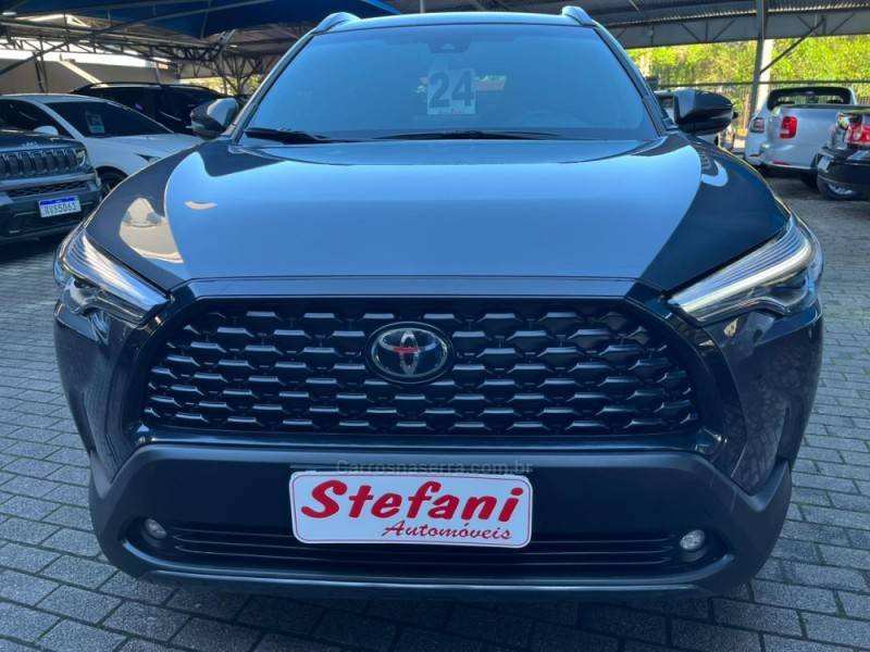 TOYOTA - COROLLA - 2023/2024 - Cinza - R$ 159.000,00