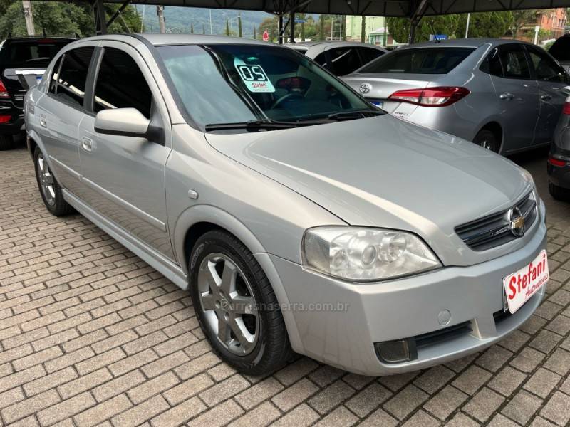 CHEVROLET - ASTRA - 2005/2005 - Bege - R$ 28.900,00
