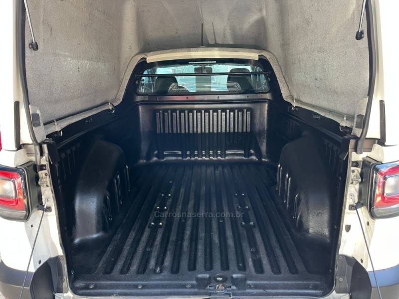 FIAT - STRADA - 2023/2023 - Branca - R$ 88.000,00