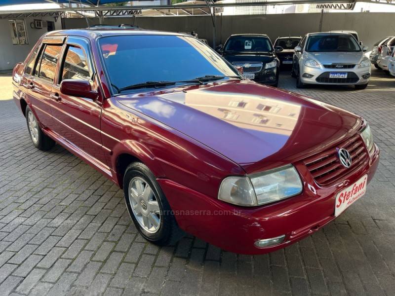 VOLKSWAGEN - SANTANA - 2001/2001 - Vermelha - R$ 22.900,00