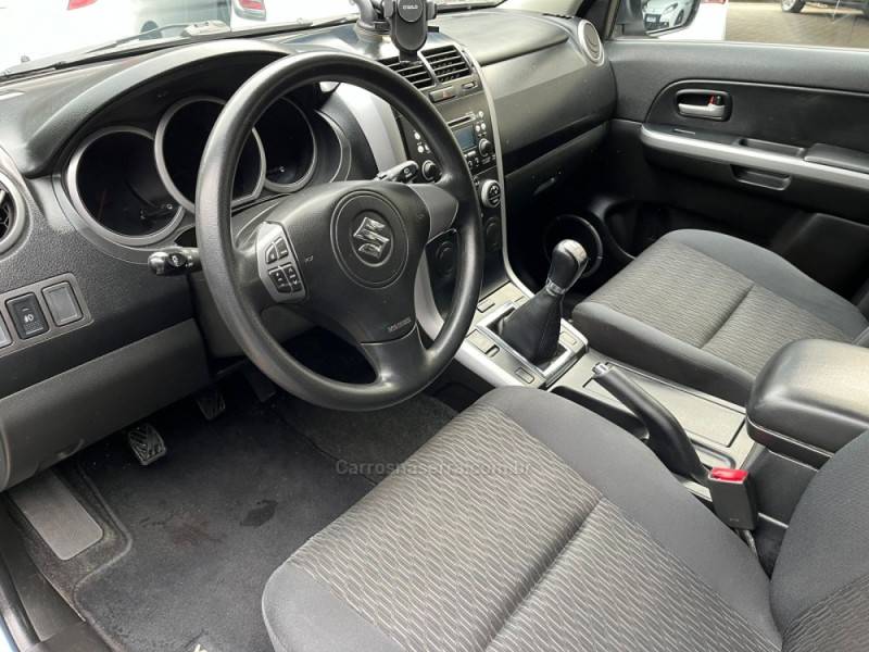 SUZUKI - GRAND VITARA - 2012/2013 - Prata - R$ 55.900,00