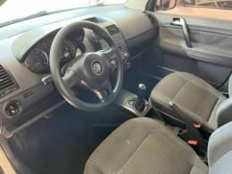 VOLKSWAGEN - POLO - 2013/2014 - Branca - R$ 45.900,00