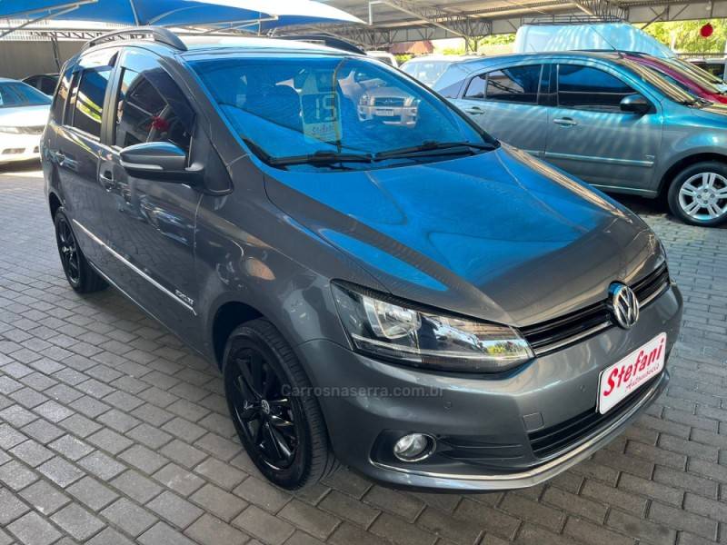 VOLKSWAGEN - SPACEFOX - 2015/2015 - Cinza - R$ 56.900,00