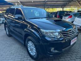 TOYOTA - HILUX SW4 - 2012/2012 - Preta - R$ 136.000,00