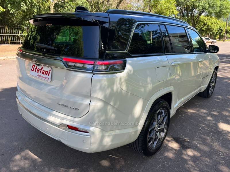 JEEP - COMMANDER - 2024/2025 - Branca - R$ 219.900,00