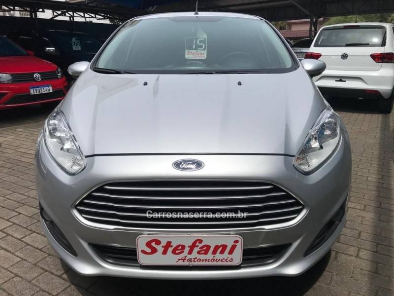 FORD - FIESTA - 2014/2015 - Prata - R$ 45.900,00