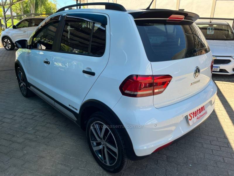 VOLKSWAGEN - FOX - 2017/2018 - Branca - R$ 61.900,00