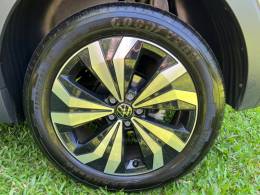 VOLKSWAGEN - T-CROSS - 2024/2025 - Prata - R$ 134.900,00