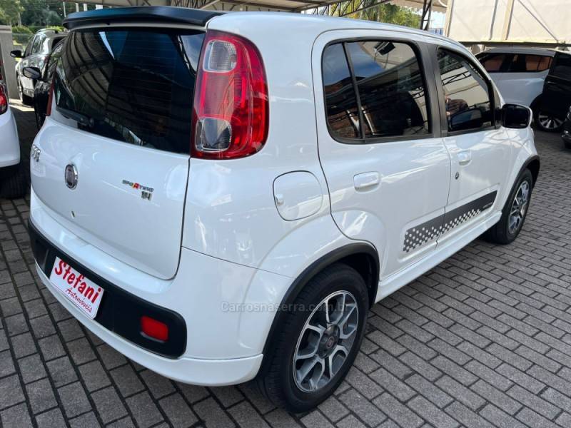 FIAT - UNO - 2012/2013 - Branca - R$ 42.900,00