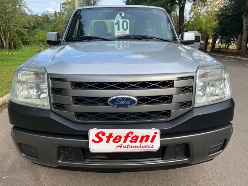 FORD - RANGER - 2009/2010 - Prata - R$ 58.900,00