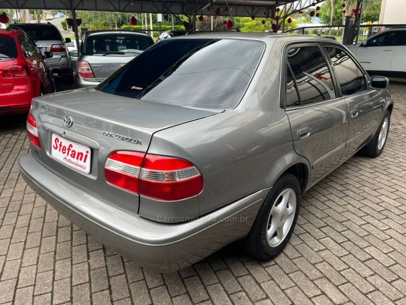 TOYOTA - COROLLA - 2002/2002 - Cinza - R$ 31.900,00