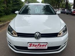VOLKSWAGEN - GOLF - 2016/2017 - Branca - R$ 85.900,00